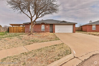 Building Photo - 6120 7th Dr