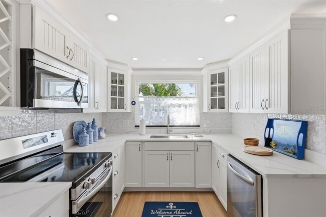 Foto del edificio - 573 Spanish Dr N