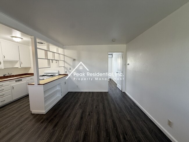 Photo - Ethan2437 Apartment