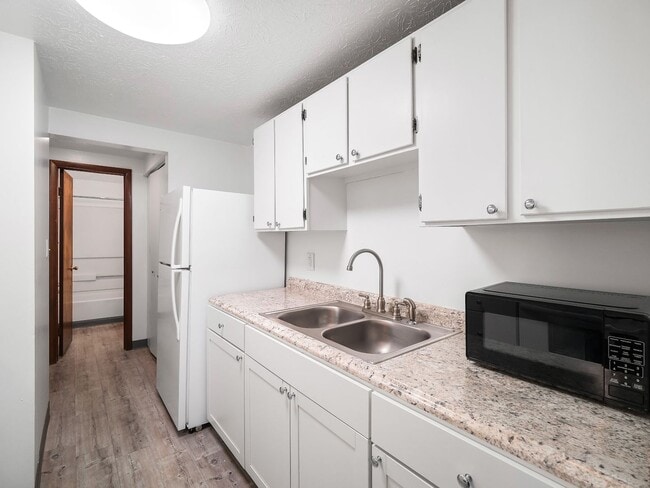 Interior Photo - Walnut