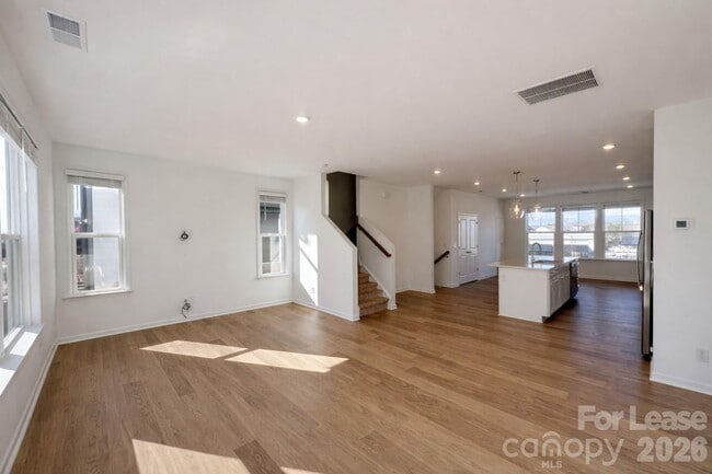 Building Photo - 9458 Senator Royall Dr