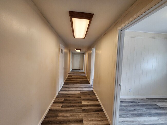 Building Photo - BURC 9121 (RUBS)
