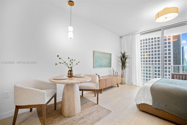 Foto del edificio - 77 SE 5th St