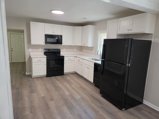 Foto del edificio - 3152 S Stratford Rd