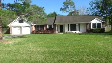 Building Photo - 803 Briarmeadow Ave