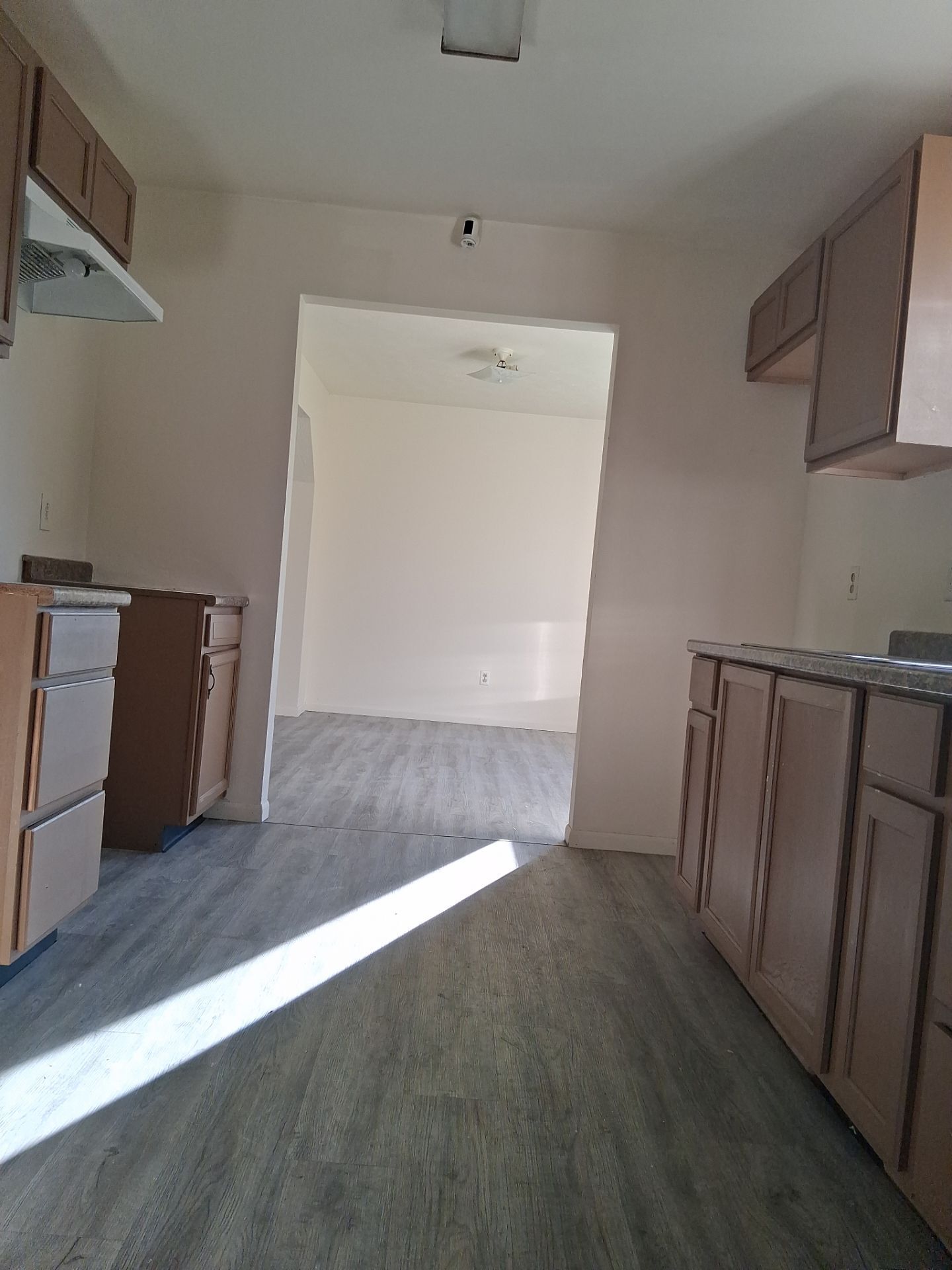 197 W Chalmers Ave Youngstown, OH 44507 – photo 5