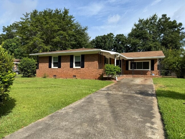 Building Photo - 217 Virginia Dr
