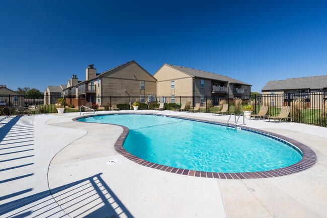 Piscina Cedar Crest - Cedar Crest Apartments