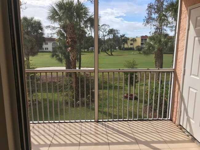 Foto del edificio - Quail Forest Condo For Rent - Awesome view of the Golf Course!