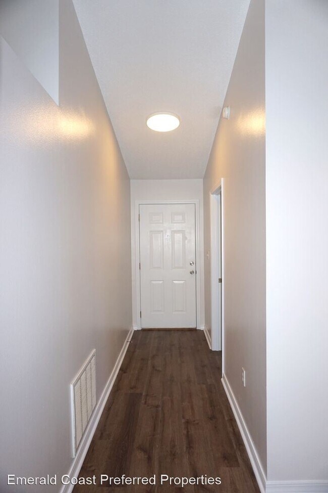 Building Photo - 4 br, 2 bath House - 152 Cabana Way