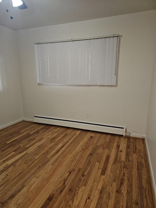 Building Photo - 2525 E Maple Rd