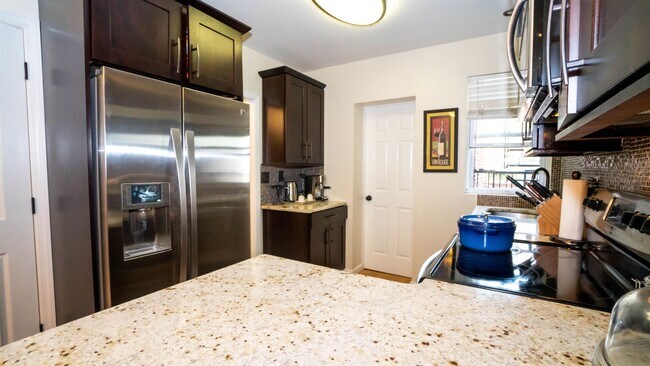 Foto del edificio - 134 Garden St