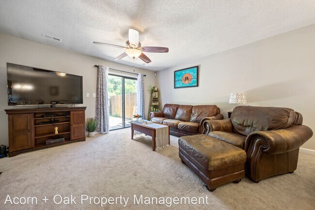 Building Photo - 2 br, 2.5 bath House - 3437 BALFOUR EAST