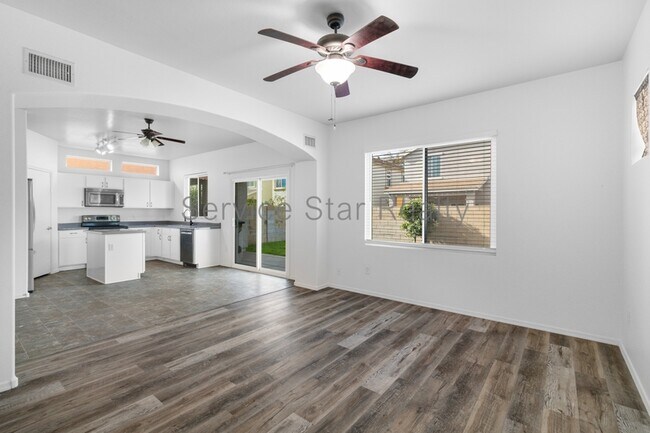 Foto del edificio - 1482 S Longspur Ln