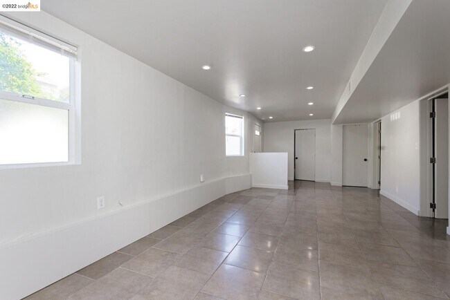 Foto del edificio - 1037 Peralta St