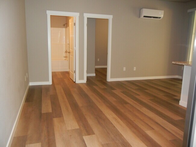 Foto del edificio - 6908 Liberty Ln