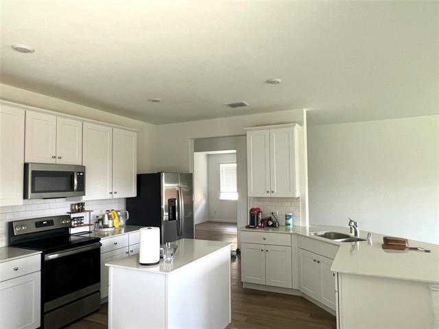 Foto del edificio - 412 Ardsley Ln