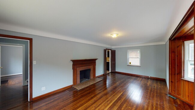 Building Photo - 771 Derby Ave