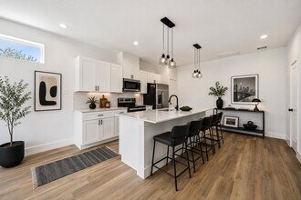 Building Photo - 4138 Larkspur St