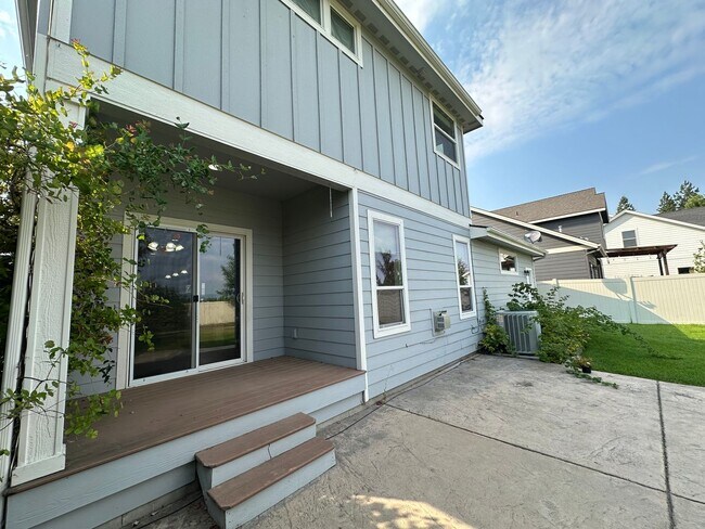 Foto del edificio - Cda Place Home