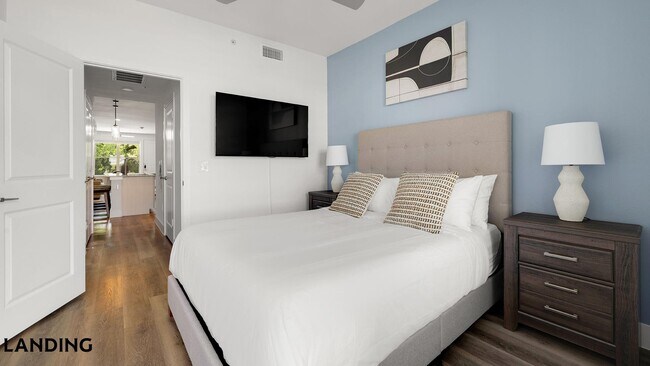 Foto del edificio - 6525 Ed Bluestein Blvd