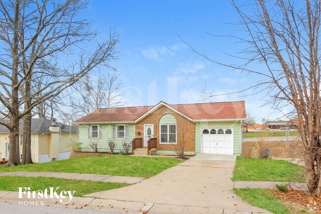 Building Photo - 4148 S Carriage Ln