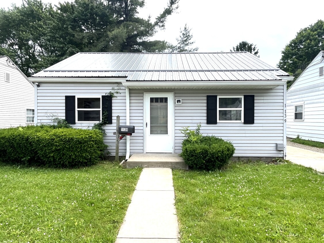 Foto principal - 1139 W 36th St