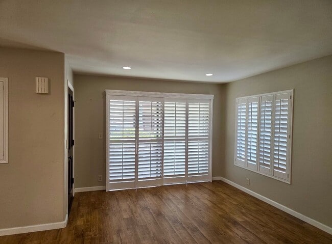 Building Photo - 1149 Via Montoya
