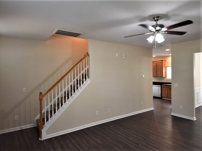 Foto del edificio - 8535 Ridgeline Ln