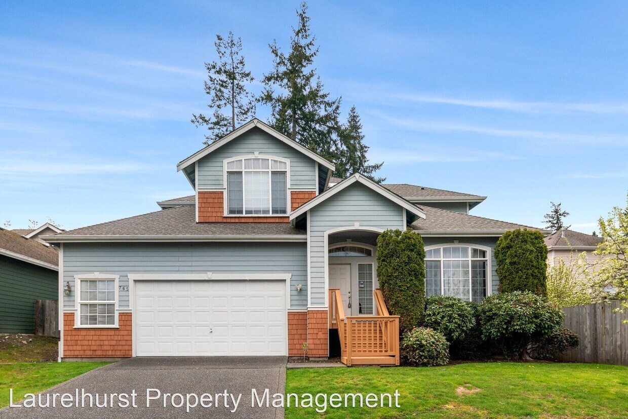 5 br, 2.5 bath House 765 Vashon Ave NE, House Rental in Renton, WA