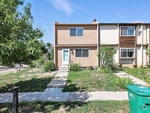 Building Photo - 4218 Forrest Hill Rd