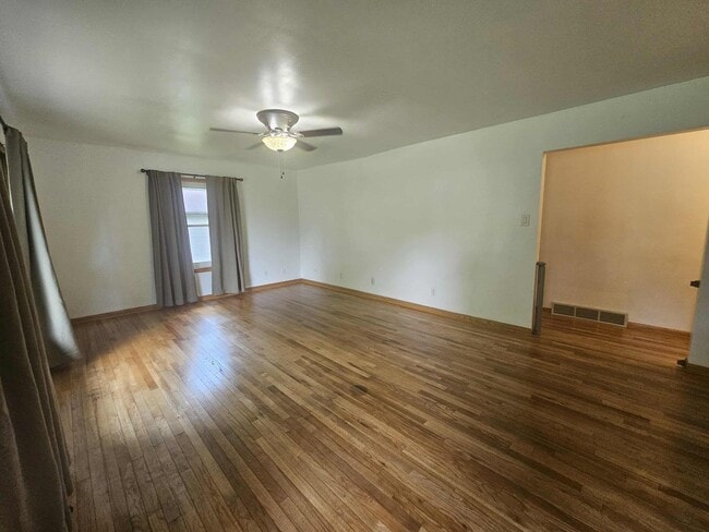 Foto del edificio - 4009 Lor-Ron Ave