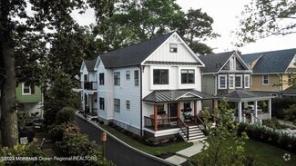 Building Photo - 704 4th Ave