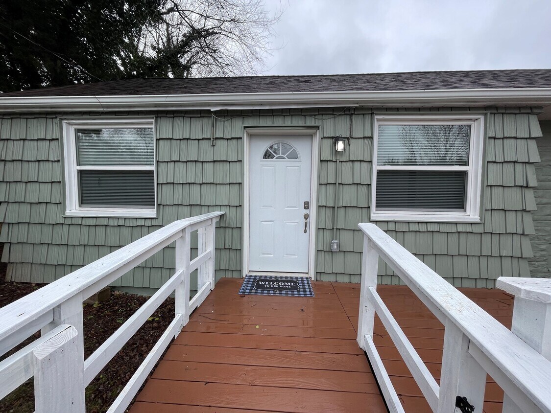 1115 Henrietta Dr, Knoxville, TN 37912 House Rental in Knoxville, TN