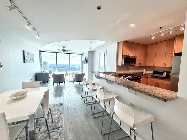 Foto del edificio - 3338 Peachtree Rd NE