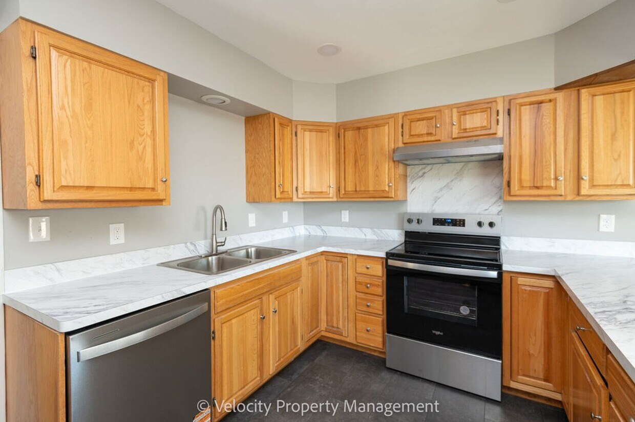 Foto principal - Charming Remodeled Home in Downtown Redmon...