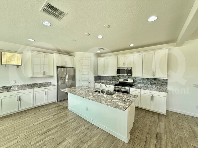 Foto del edificio - 2543 W Hidalgo Ave