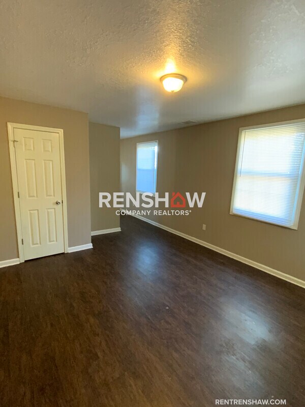Foto del edificio - 529 N Sampson Ave