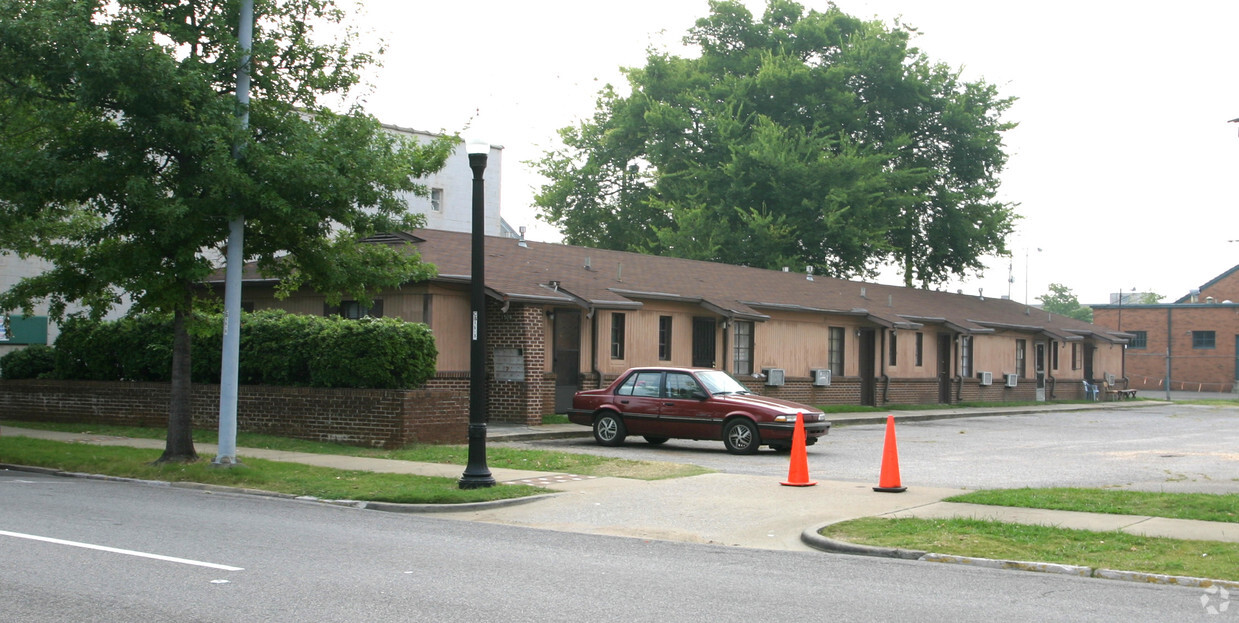 Building Photo - 1509 5th Ave N