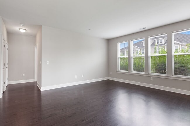 Interior Photo - Essex Chase