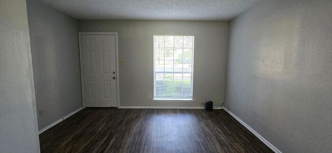 Building Photo - Available Now! Spacious 2-Bedroom, 1.5-Bat...
