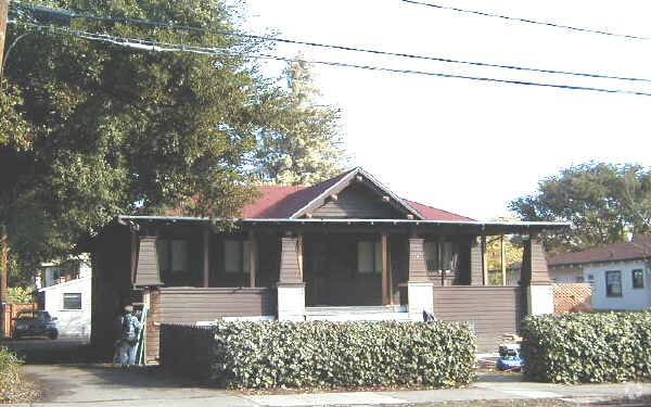 Building Photo - 141-143 Alma St