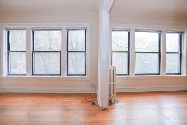 Foto del edificio - 5113 N Glenwood Ave