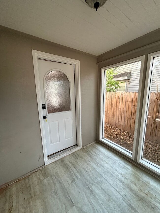 Foto del edificio - 1707 NW Oak Ave
