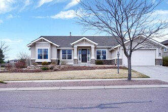 Building Photo - 10071 Clovercrest Dr
