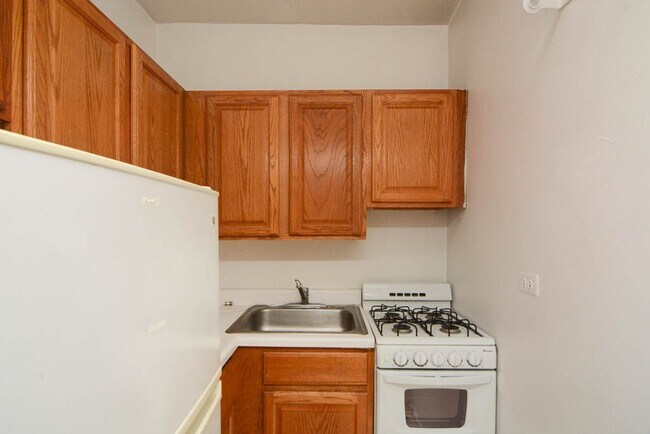 Foto del edificio - 714 W Belmont Ave