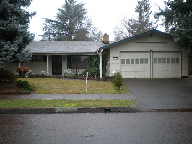 Photo - 371 Ivanhoe Ave House