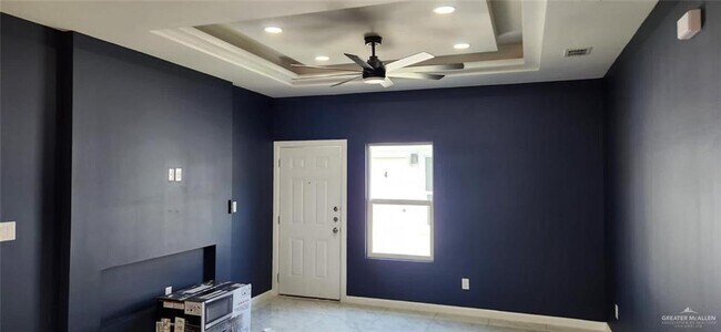 Building Photo - 1607 Angelina Dr