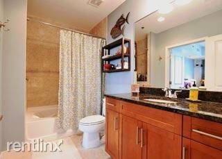 Building Photo - 1 br, 1 bath Condo - 2100 16th St Unit 206