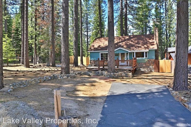 Foto del edificio - 3 br, 1 bath House - 1523 Plumas Circle